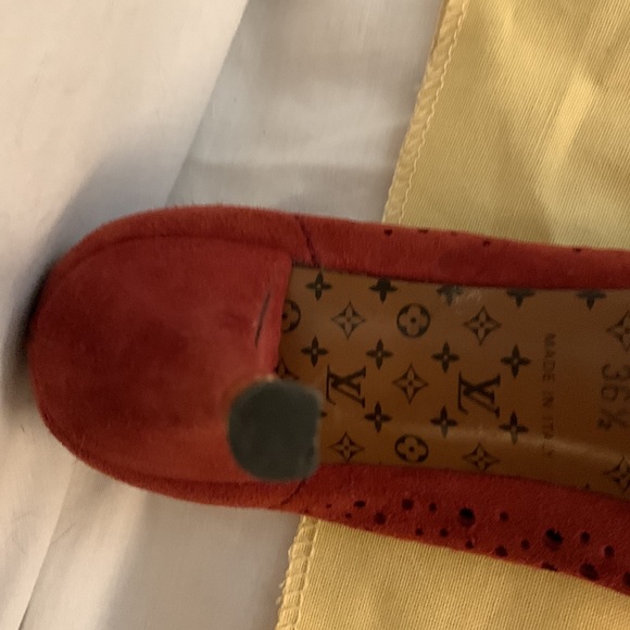 Louis Vuitton suede pumps - Picture 8 of 9